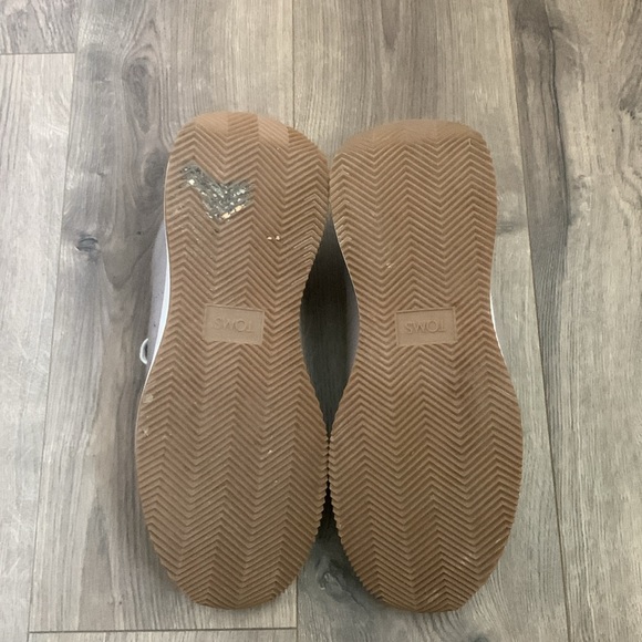 TOMS Wyndon Grey Jogger Sneaker - Picture 9 of 9